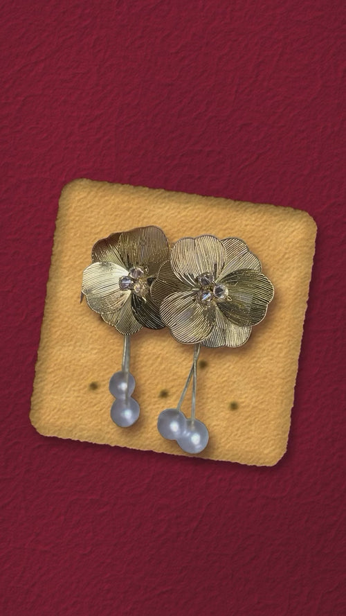Sherry's Jewel golden petal drops